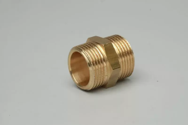 Utolsó esély - Réz, 1/2" peremes közcsavar, NÁ